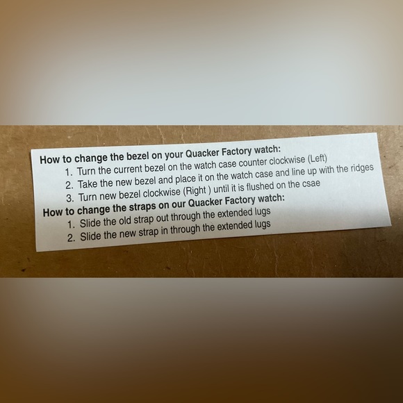 Quarter Factory: Silver tone watch with Four Exchangeable bands and 4 band faces - Picture 9 of 11